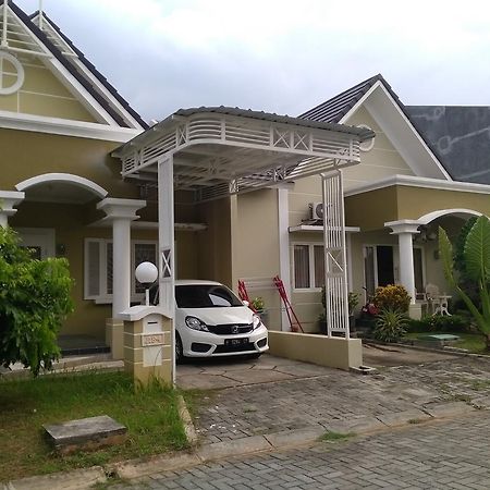 Jasmine Park Guest House 세마랑 외부 사진