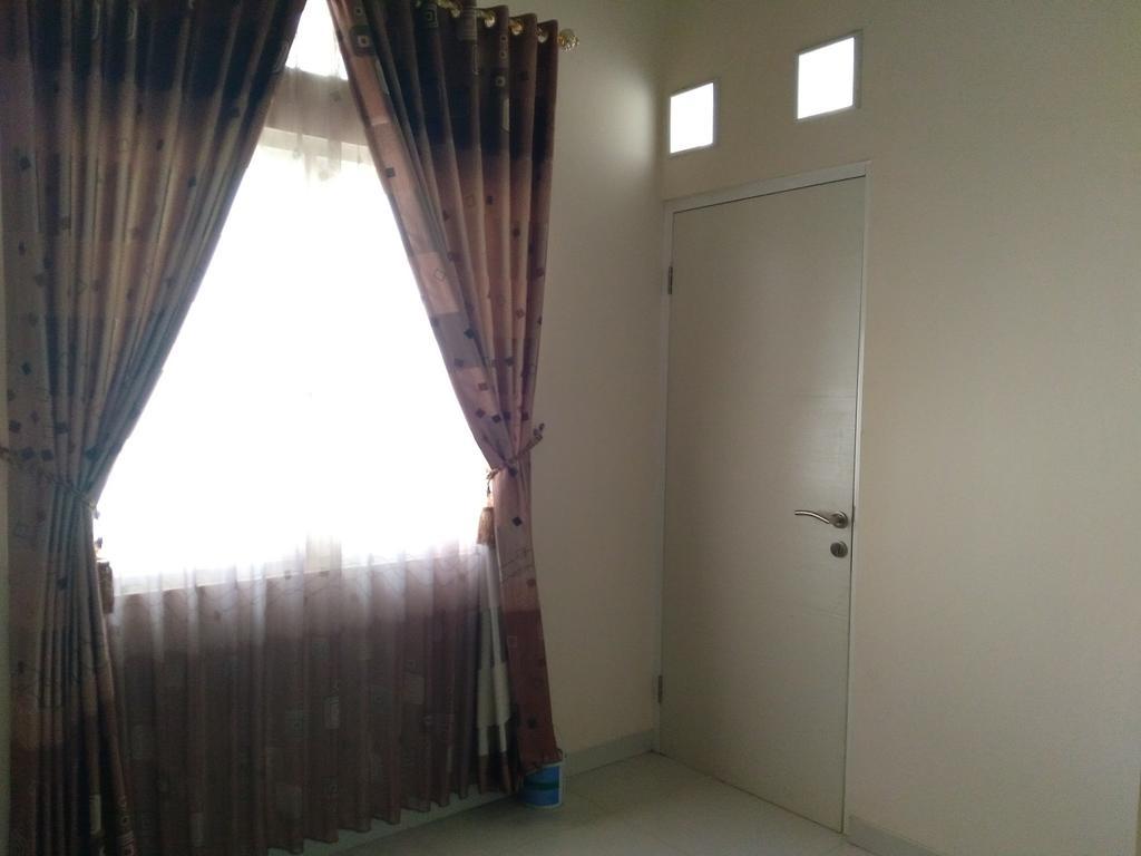 Jasmine Park Guest House 세마랑 외부 사진