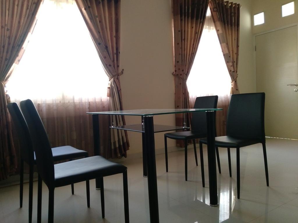 Jasmine Park Guest House 세마랑 외부 사진